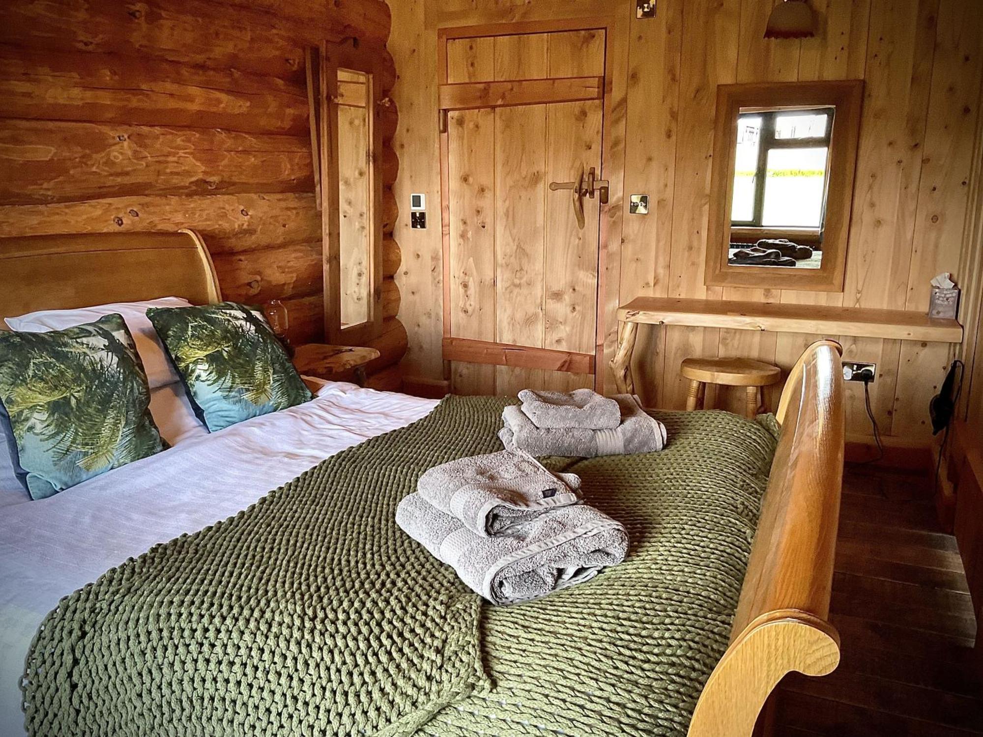 Rowan - Tedstone Log Cabins Bromyard Bagian luar foto